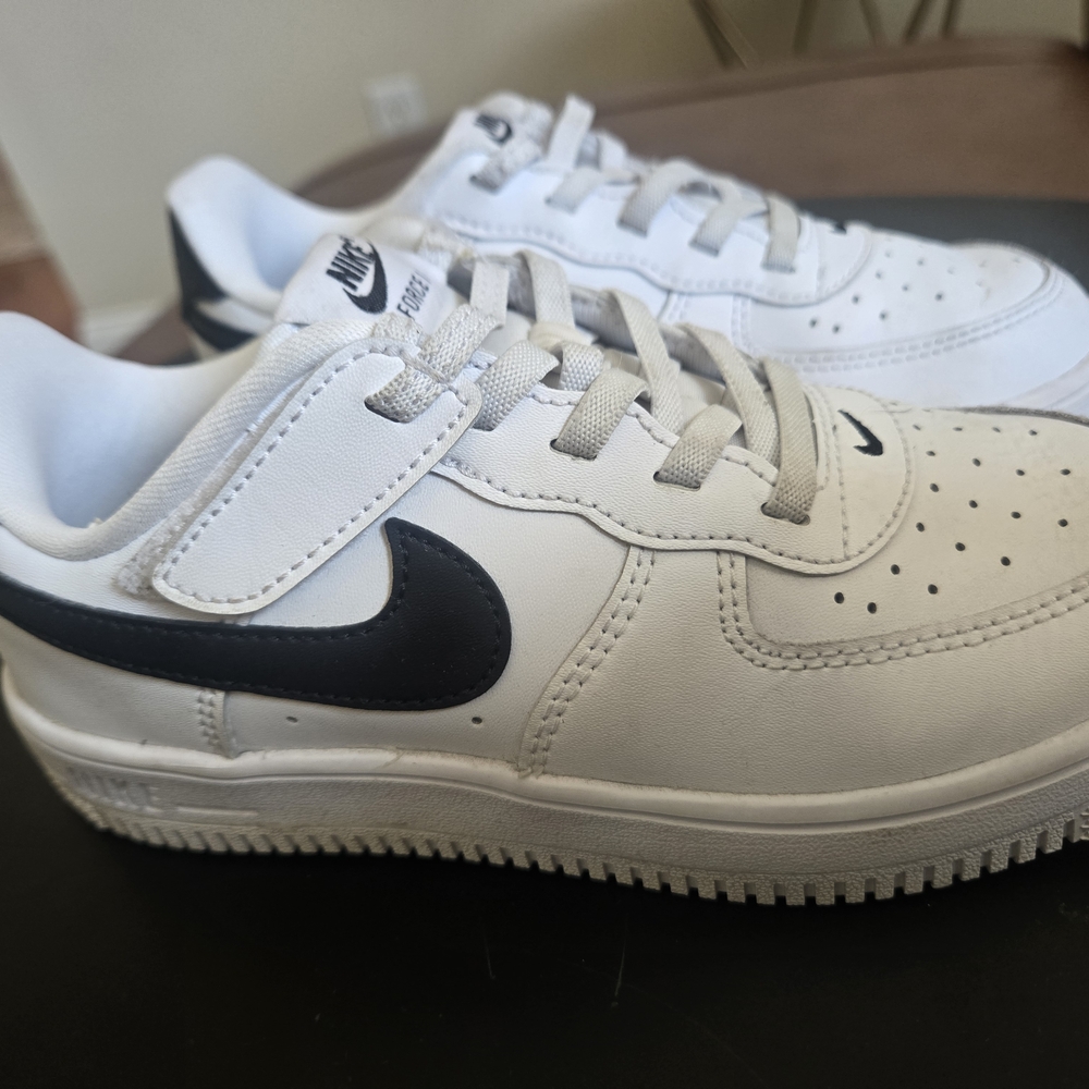 Nike Kids White and Black Sneakers